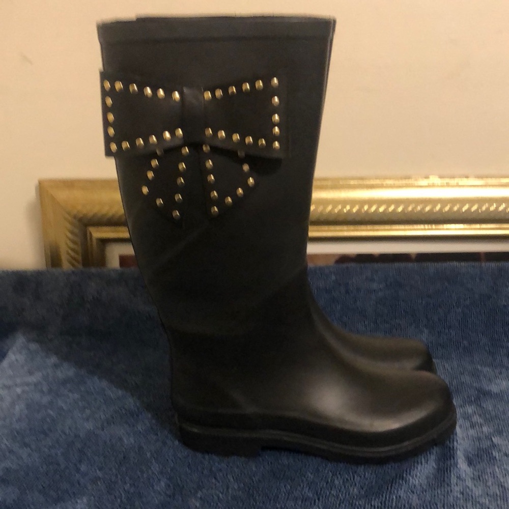 Women’s rain boots